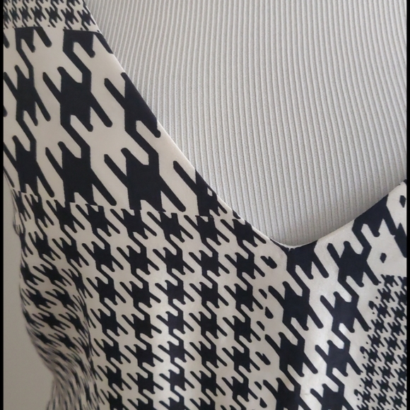 Vintage 100% silk dress - Picture 2 of 6